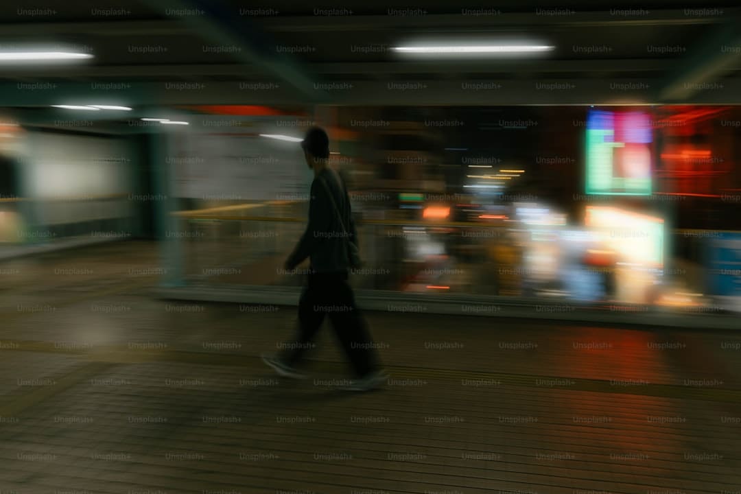 失利后的王楚钦一脸严厉 不服输干劲藏不住